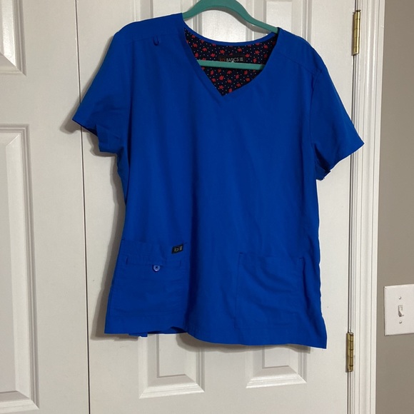 Royal Blue Koi Scrub set - Picture 5 of 7